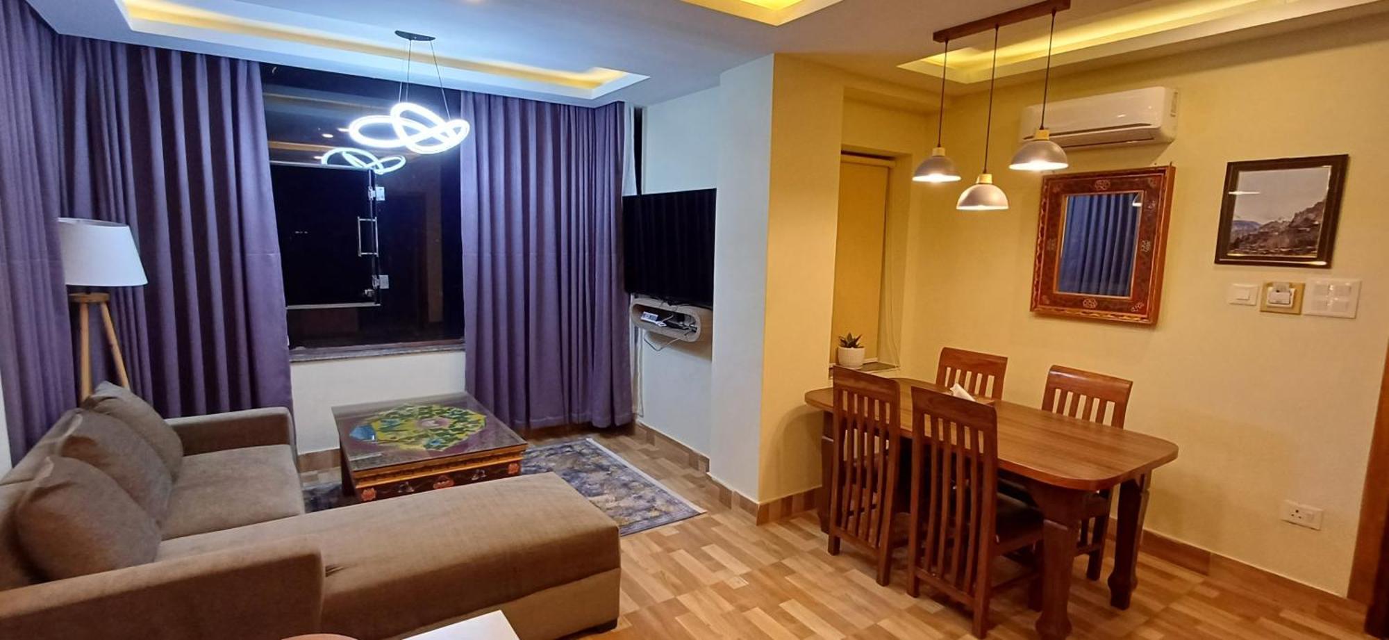 Hotel Yakroo Manang Catmandu Exterior foto