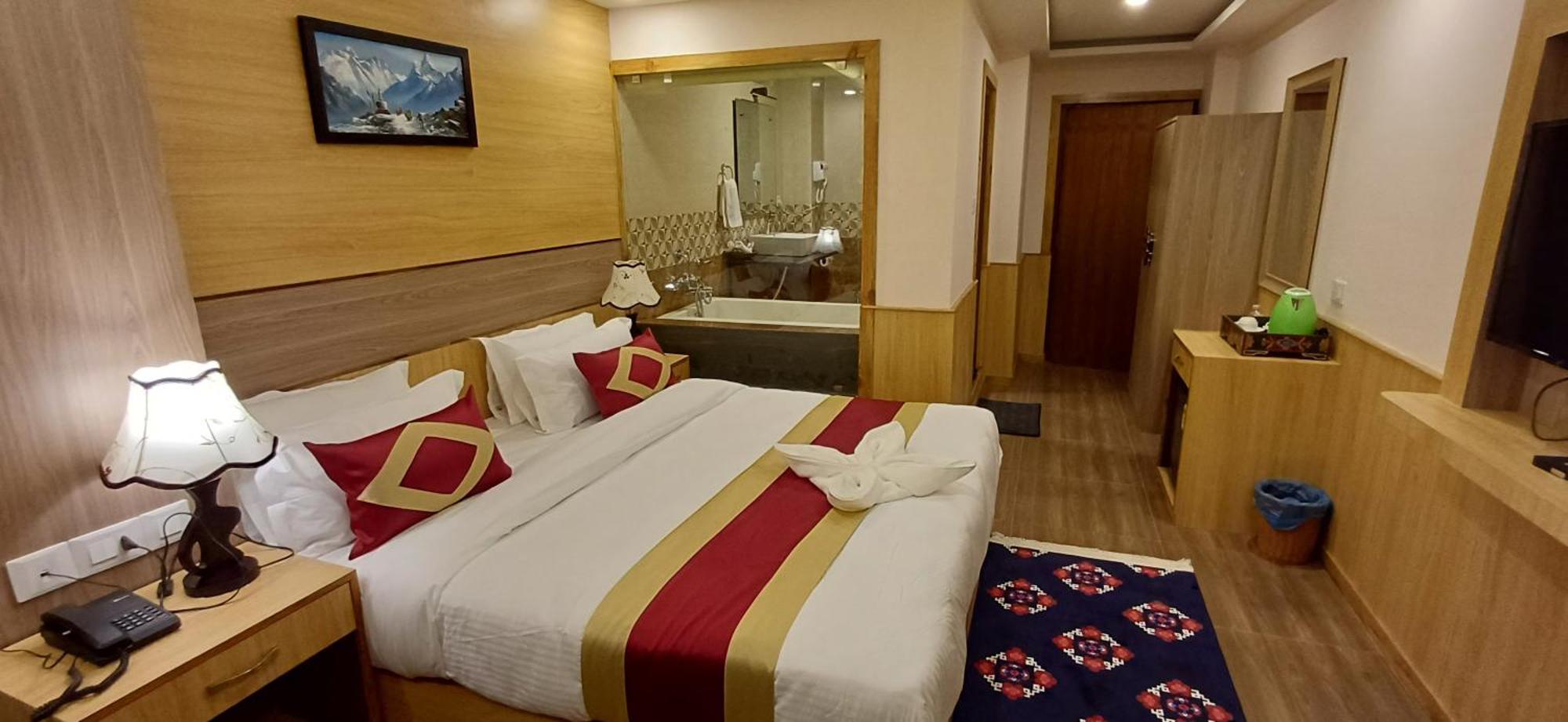 Hotel Yakroo Manang Catmandu Exterior foto