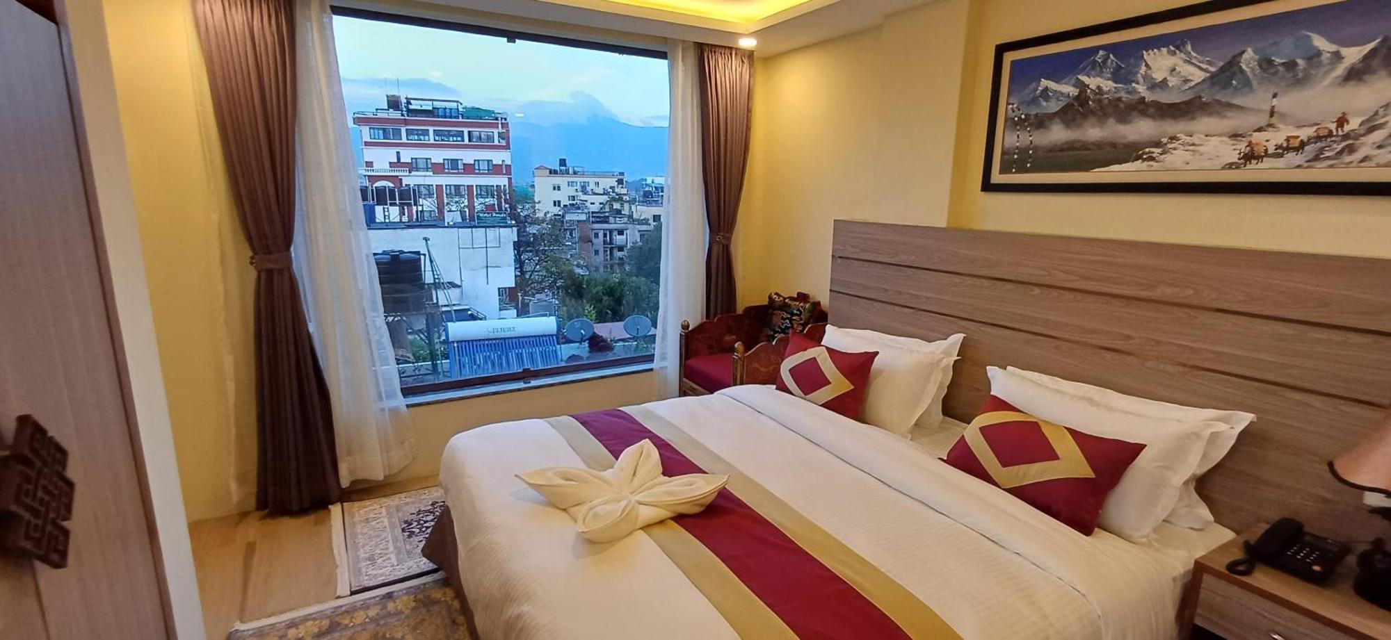 Hotel Yakroo Manang Catmandu Exterior foto