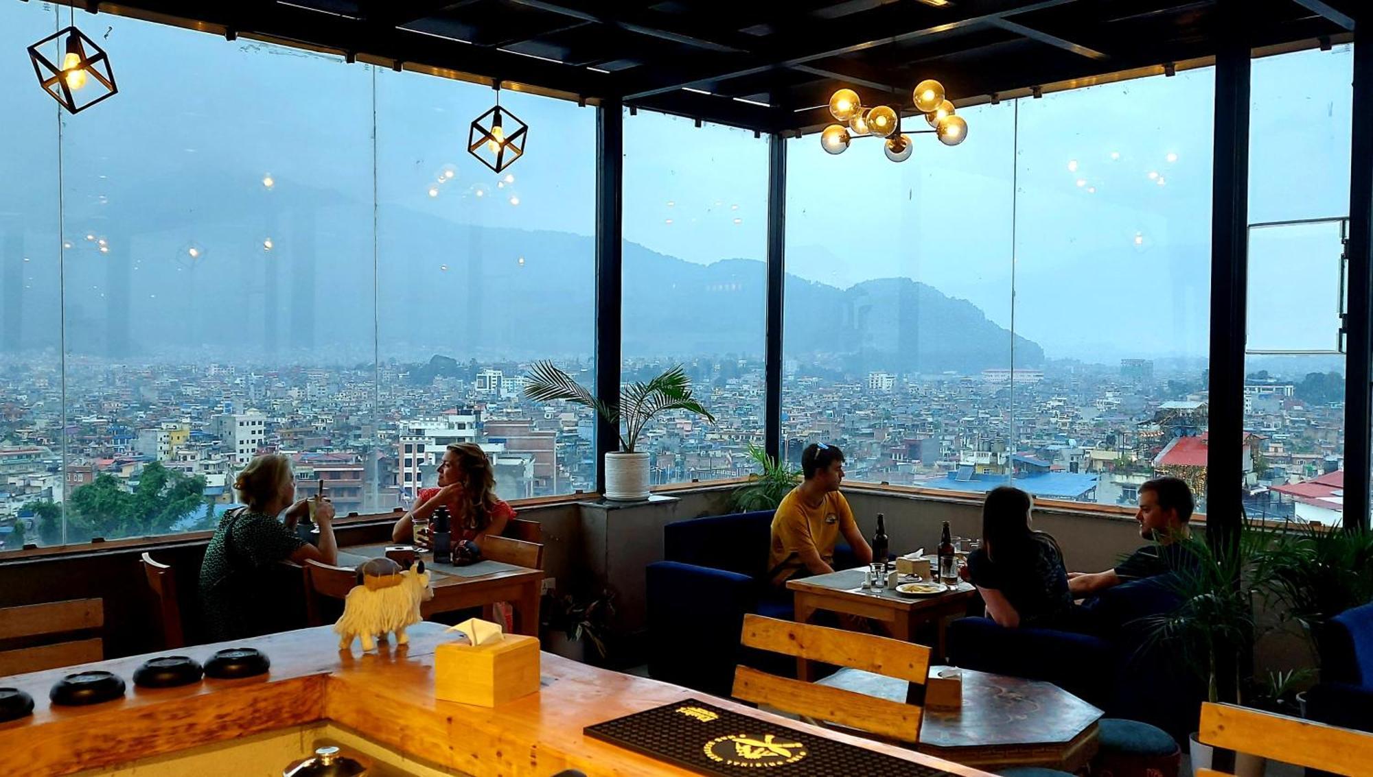 Hotel Yakroo Manang Catmandu Exterior foto