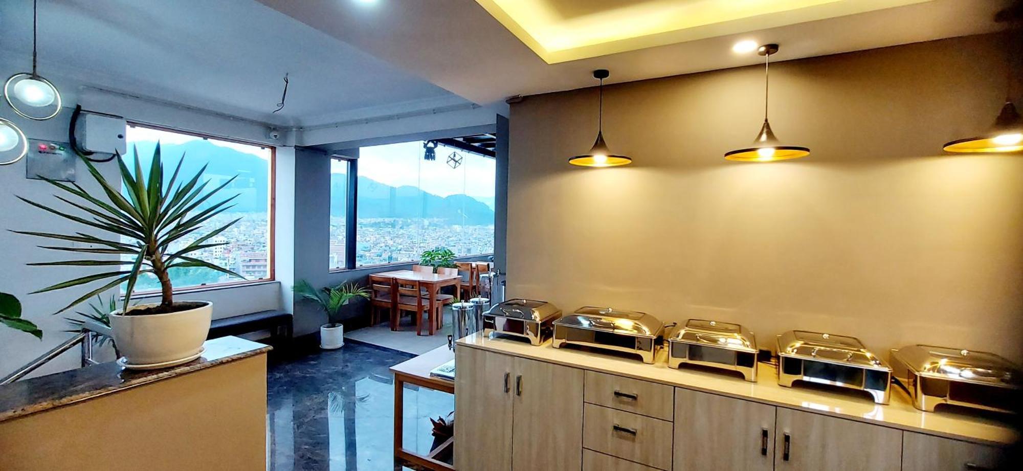 Hotel Yakroo Manang Catmandu Exterior foto