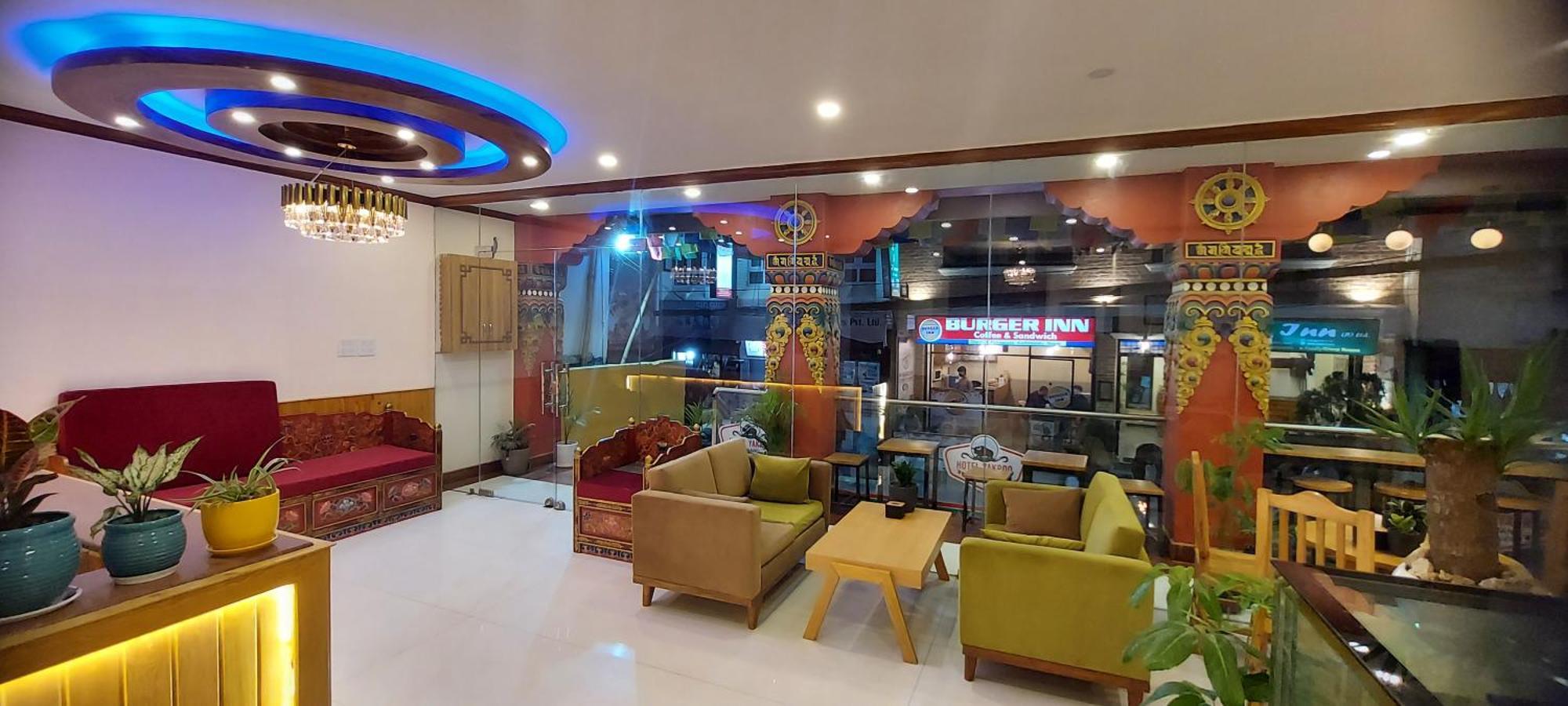 Hotel Yakroo Manang Catmandu Exterior foto