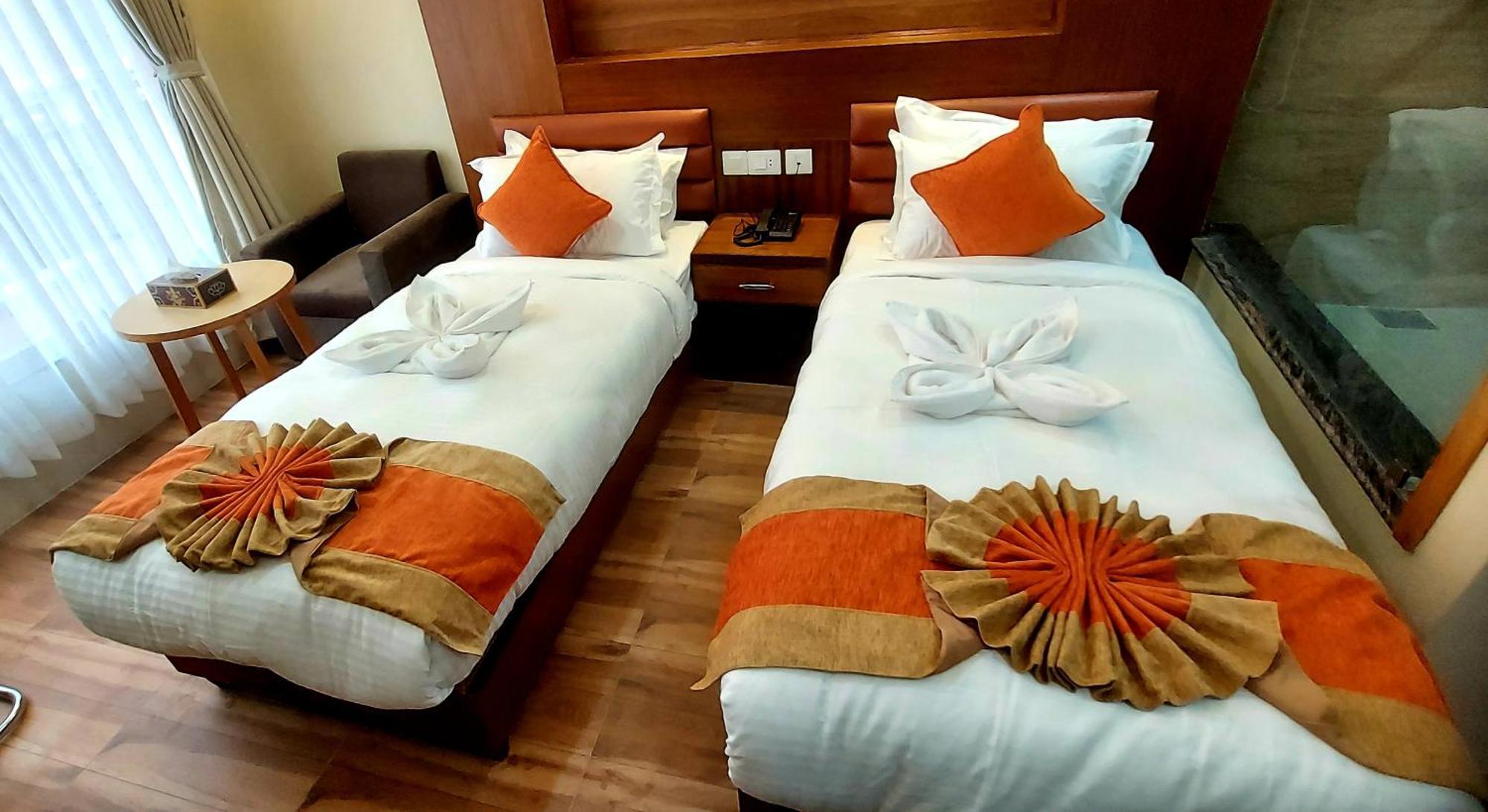 Hotel Yakroo Manang Catmandu Exterior foto