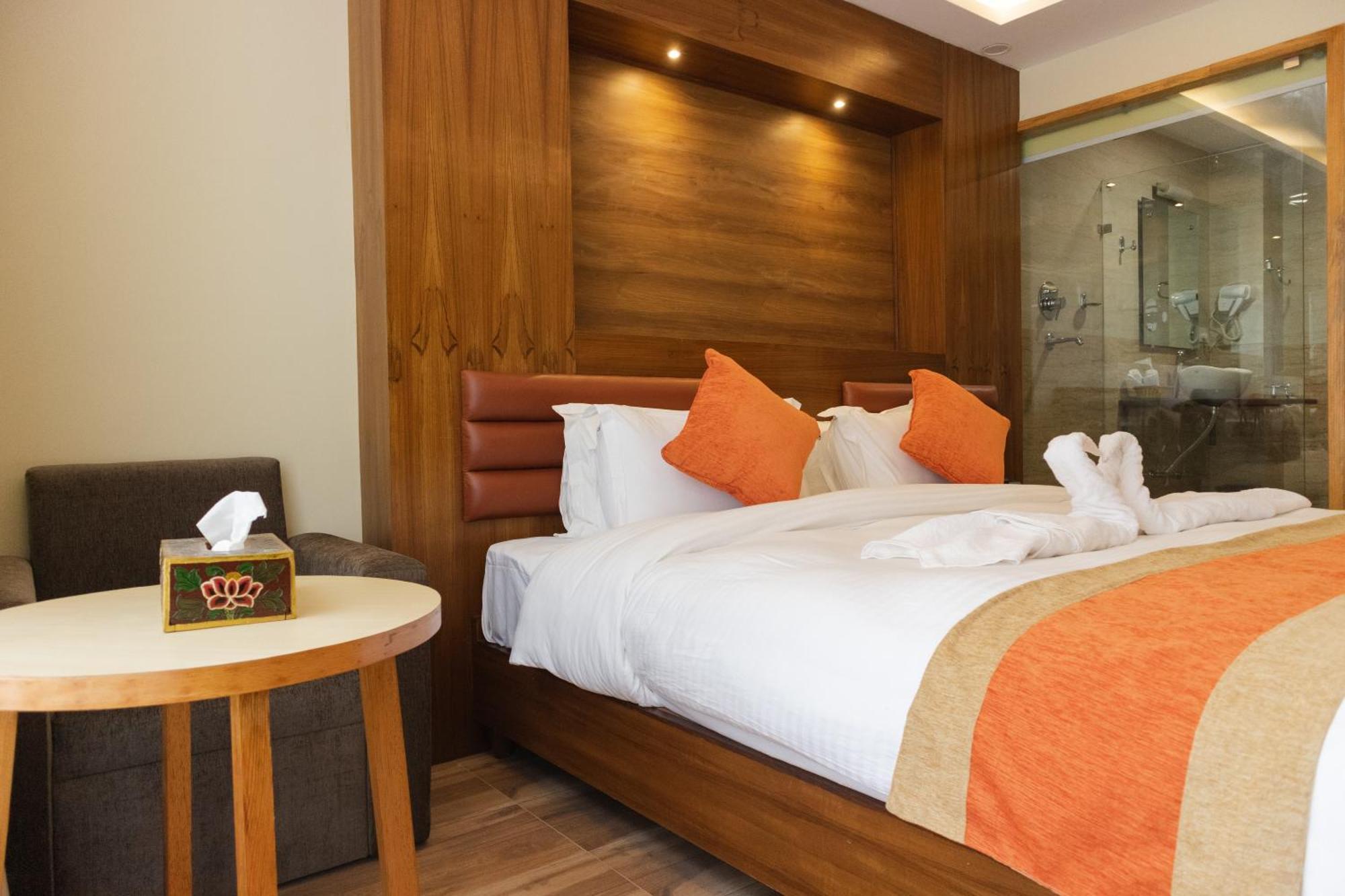 Hotel Yakroo Manang Catmandu Exterior foto