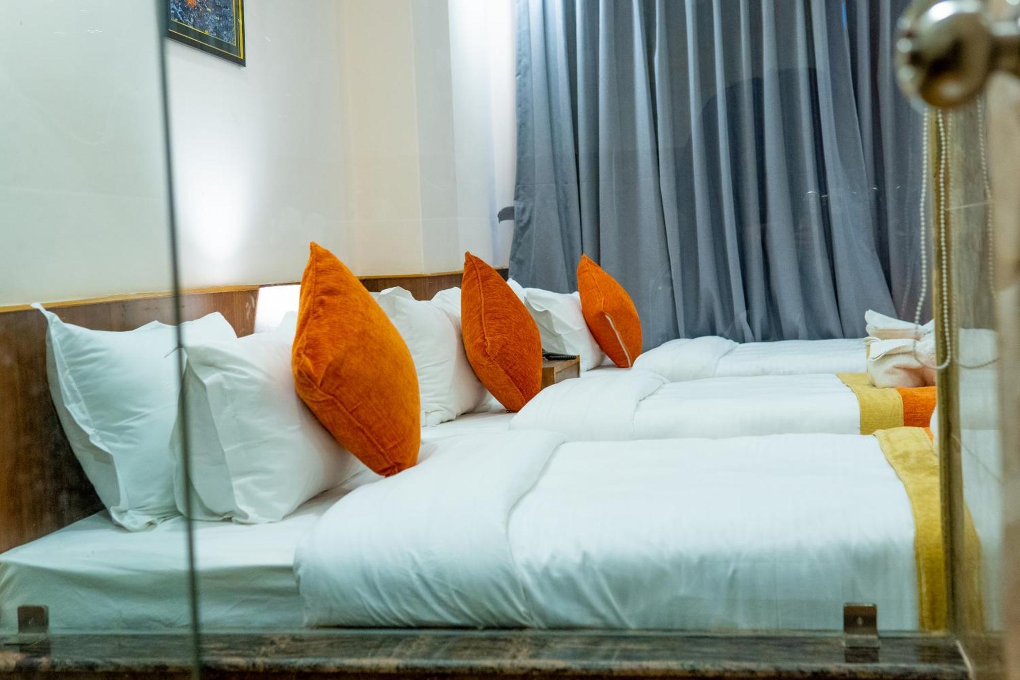 Hotel Yakroo Manang Catmandu Exterior foto