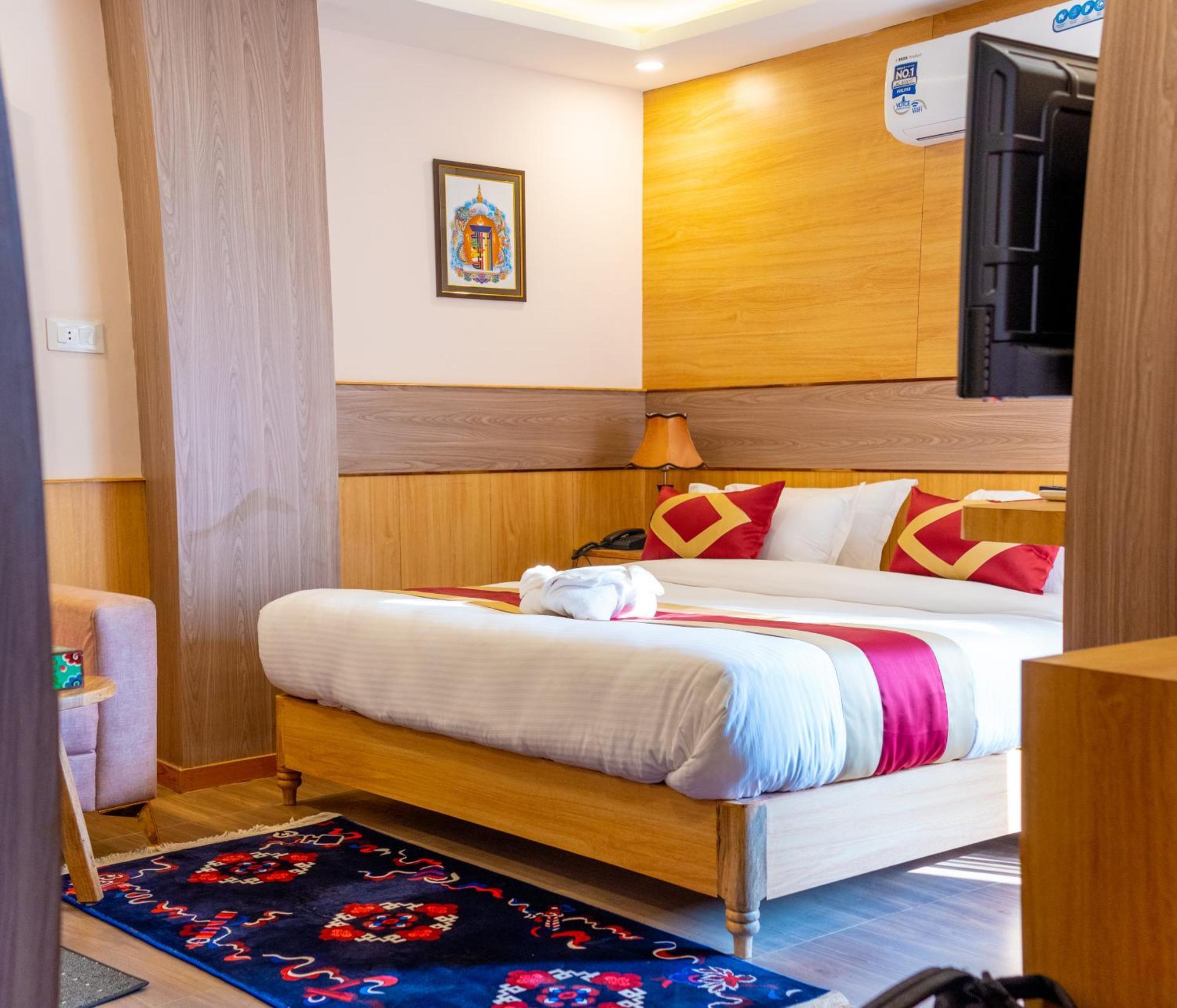 Hotel Yakroo Manang Catmandu Exterior foto